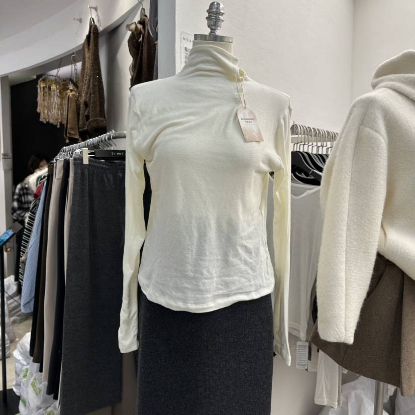 MOANA韓國直郵㊣女裝新品人氣熱賣推薦職業長袖T恤安哥拉紐扣MOANA長袖T恤