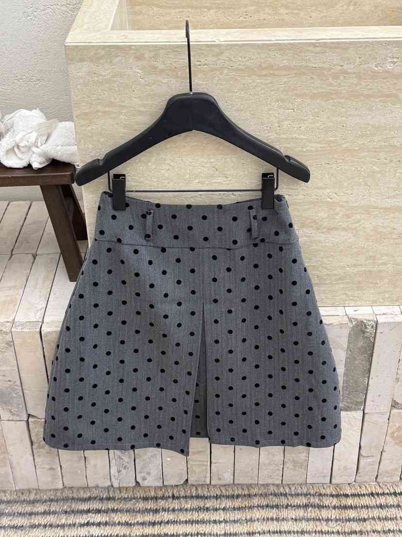 LARCENCICL東大門㊣直郵女士新款人氣25秋冬休閑熱賣短裙褶裥BESo_LARCENCICL短裙