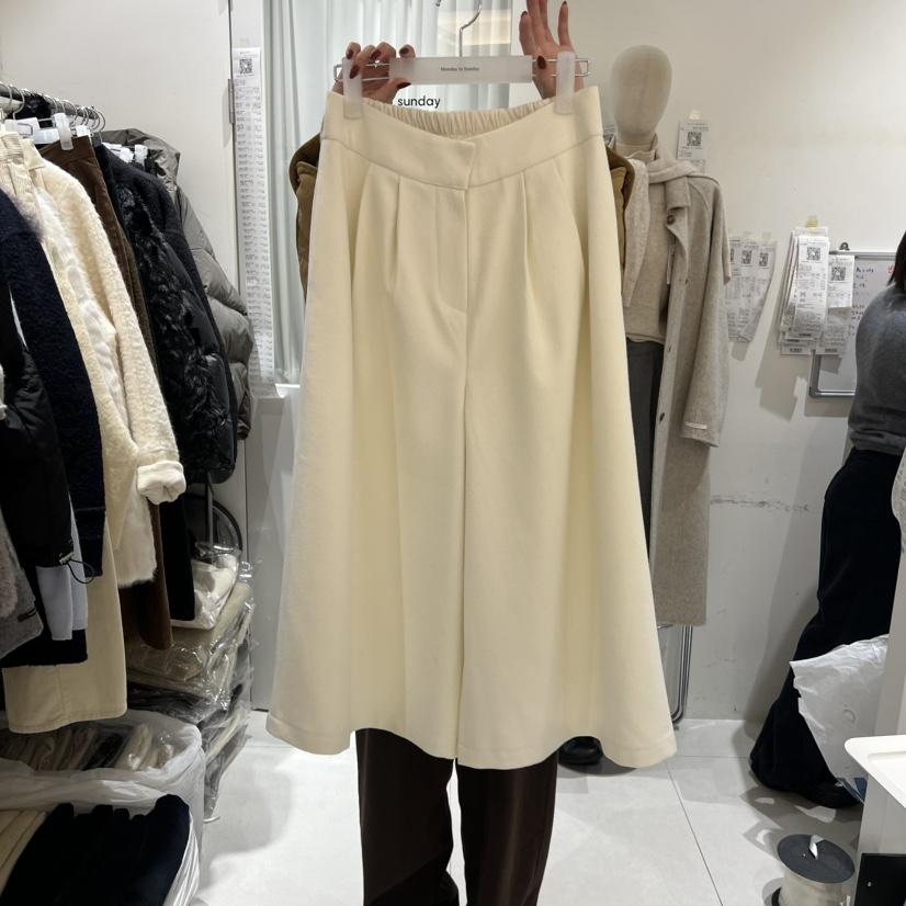 MONDAY TO SUNDAY東大門㊣代購女裝新款職業25秋冬人氣短褲MONDAY TO SUNDAY短褲