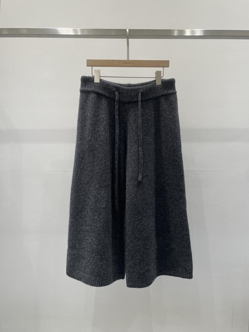 RE STYLE-Q韓國直郵㊣女裝新款時尚人氣職業推薦熱賣短褲RE STYLE短褲