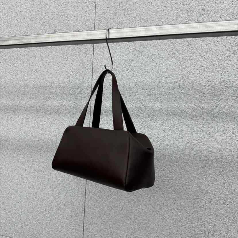 AT THE BAGEL韓國直郵㊣女裝新款職業熱賣時尚單肩斜跨包AT THE BAGEL單肩/斜跨包