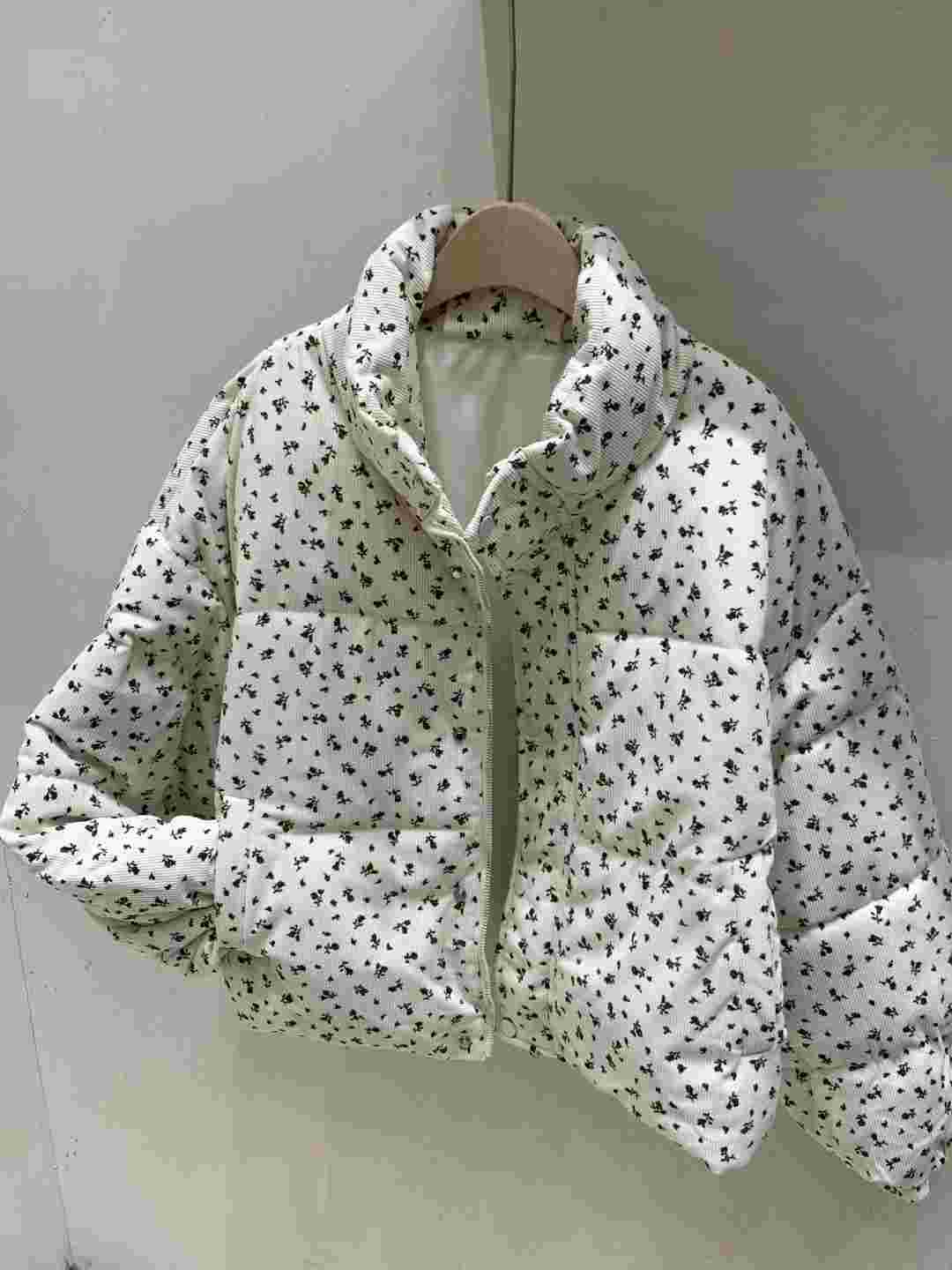 FRIDA韓國直郵㊣女裝新品人氣推薦職業熱賣短款棉服花朵填充FRIDA短款棉服