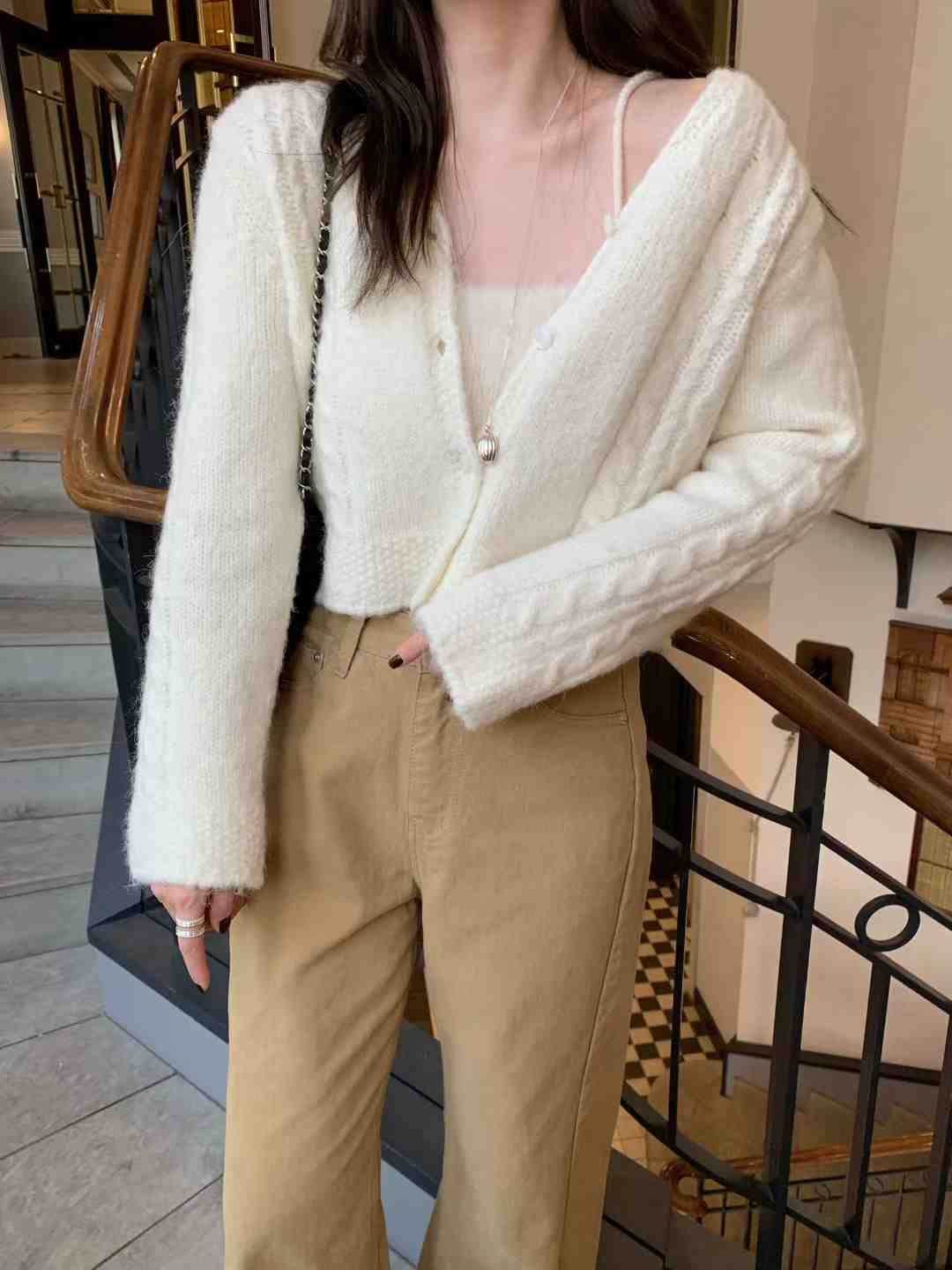 MELLOUNGE-멜라운지-T東大門㊣直郵女士新品熱賣真品針織衫MELLOUNGE-T針織衫