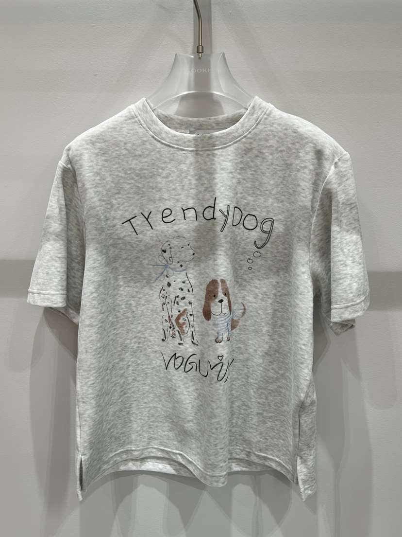 LOOKK東大門㊣實拍女士新品熱賣時尚人氣休閑25秋冬T恤狗狗LOOKKT恤