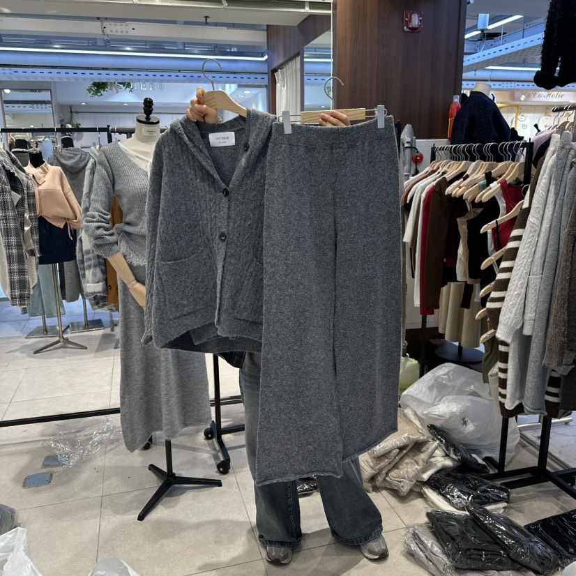 DREAM GIRIS東大門㊣實拍女士新品熱賣真品套裝三件套連帽衫DREAM GIRIS/HOT PLACE_ISSUE套裝