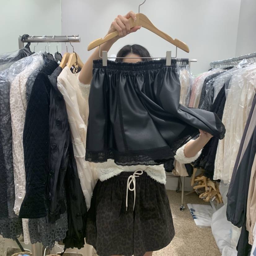 A韓國直郵㊣女士新款人氣時尚熱賣25秋冬真品休閑職業短褲皮褲A STORE短褲