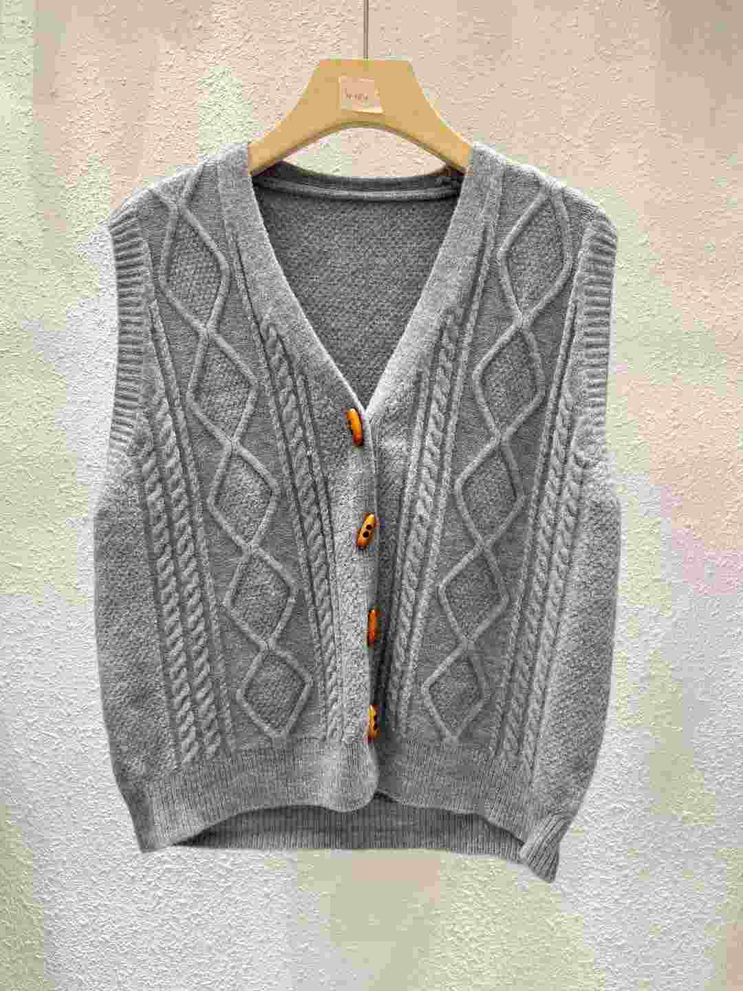 ANOTHERPLAN東大門㊣代購女士新品時尚熱賣人氣真品馬甲V領ANOTHERPLAN馬甲