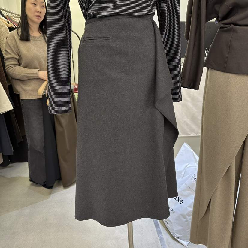 AMON東大門㊣實拍女士新款休閑時尚人氣真品推薦25秋冬長裙AMON長裙