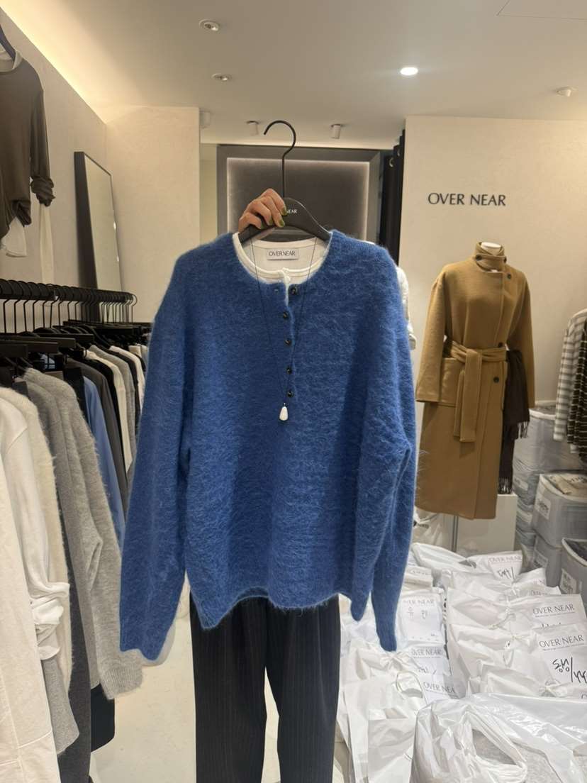 OVER NEAR東大門㊣直郵女裝新款熱賣時尚休閑針織衫不含內搭OVER NEAR針織衫