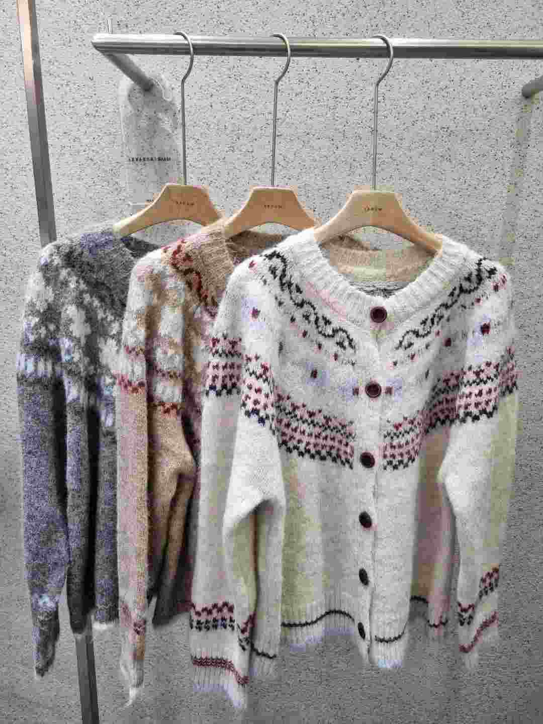 EROOM韓國代購㊣女士新款真品時尚人氣熱賣職業推薦25秋冬毛衣EROOM毛衣