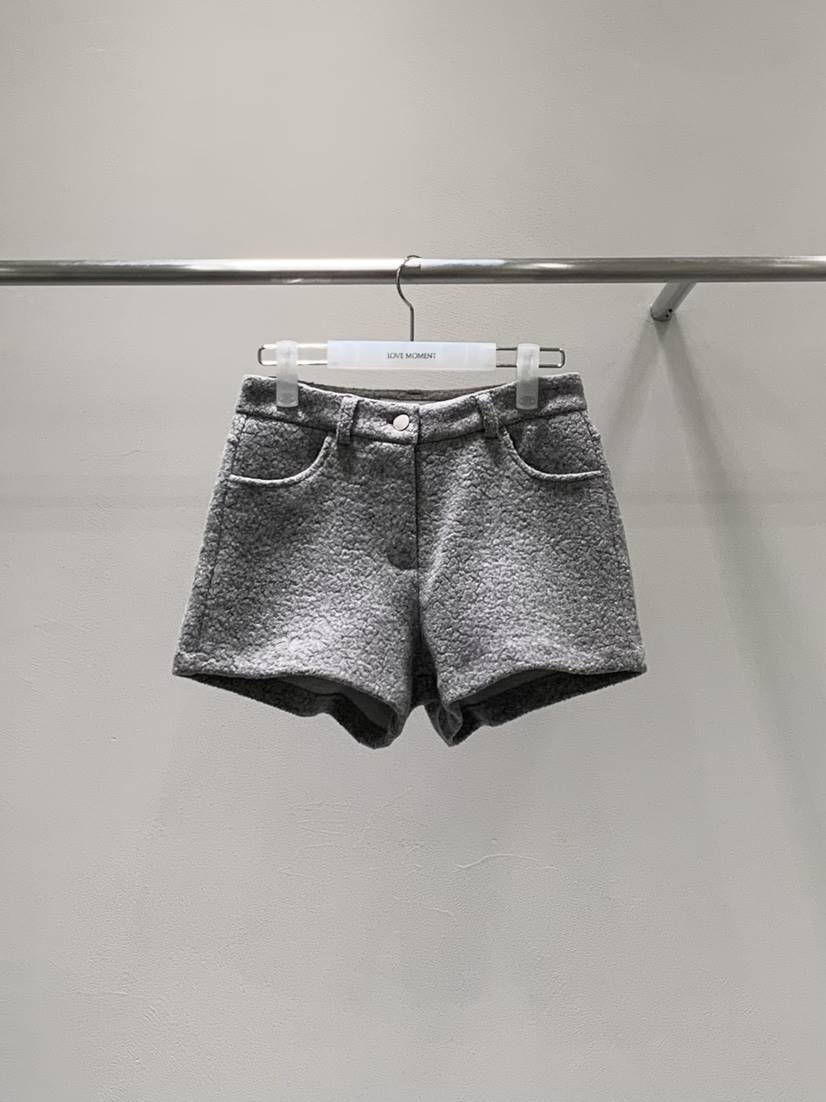 LOVE MOMENT東大門㊣代購女士新款時尚推薦人氣25秋冬短褲羊毛LOVE MOMENT短褲