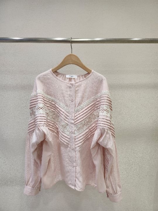 FEMME韓國直郵㊣女裝新款推薦人氣熱賣職業襯衫蕾絲衫褶裥寬松FEMME襯衫/蕾絲衫