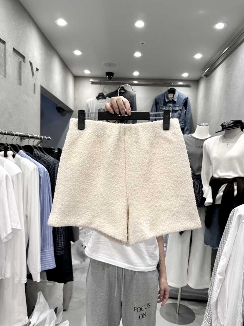CELEBRITY-A東大門㊣實拍女士新品職業25秋冬真品短褲毛圈CELEBRITY-A短褲