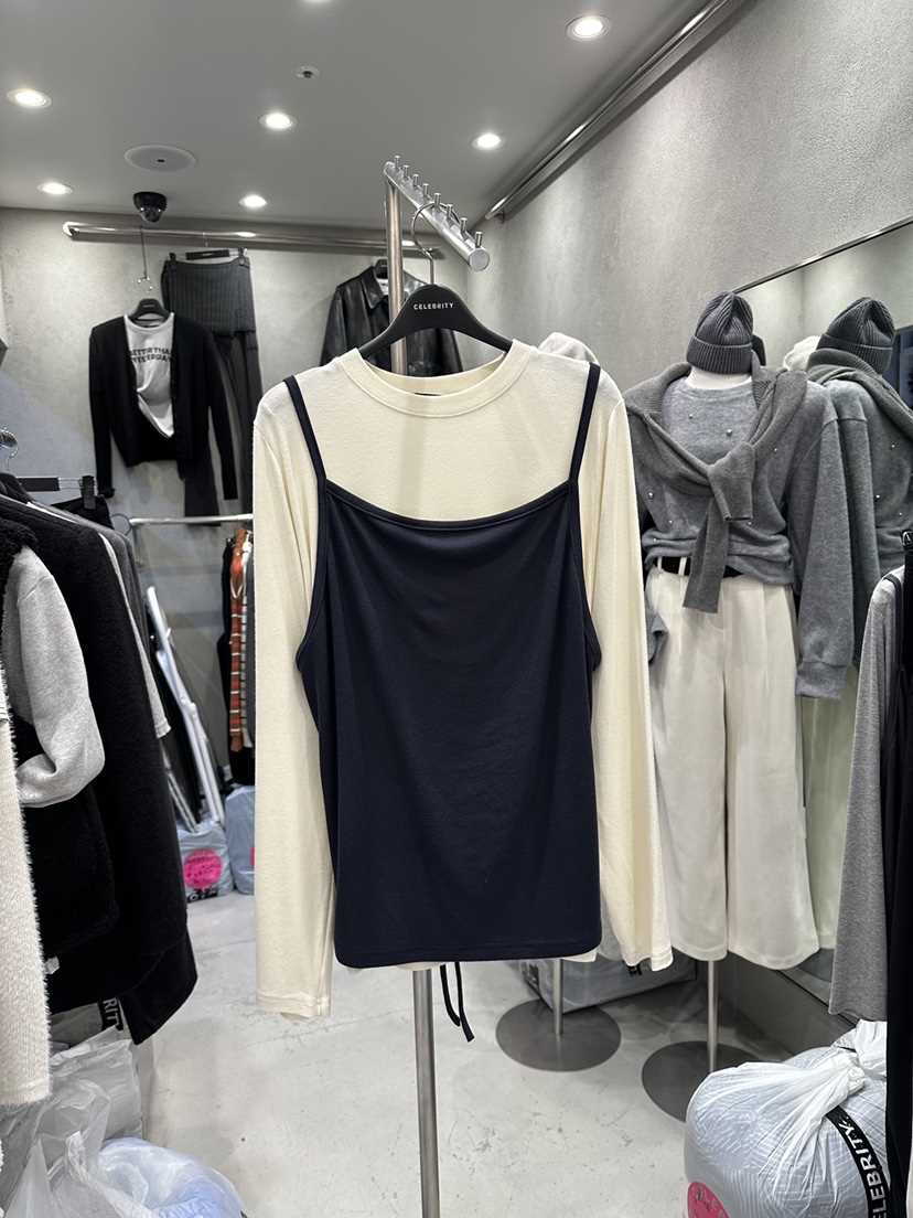 CELEBRITY-A韓國代購㊣女裝新品熱賣休閑25秋冬長袖T恤假兩件CELEBRITY-A長袖T恤