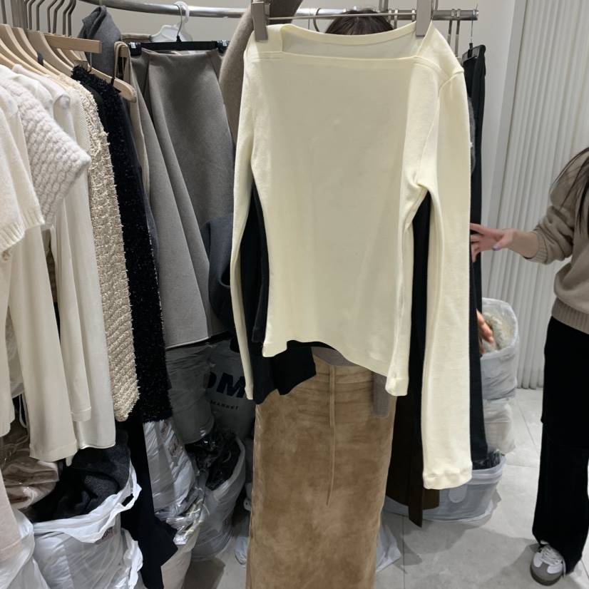 GLOW AND NYMPH東大門㊣直郵女裝新款真品熱賣長袖T恤露肩GLOW AND NYMPH長袖T恤