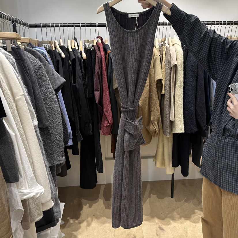 OVERTAKE韓國代購㊣女裝新款職業熱賣休閑25秋冬人氣連衣裙OVERTAKE連衣裙