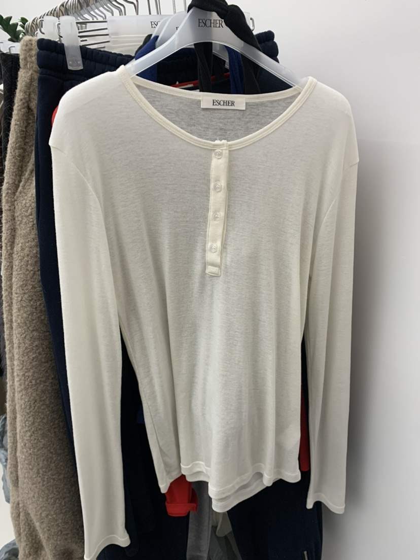 ESCHER韓國代購㊣女士新品時尚真品人氣長袖T恤不含吊帶紐扣ESCHER長袖T恤