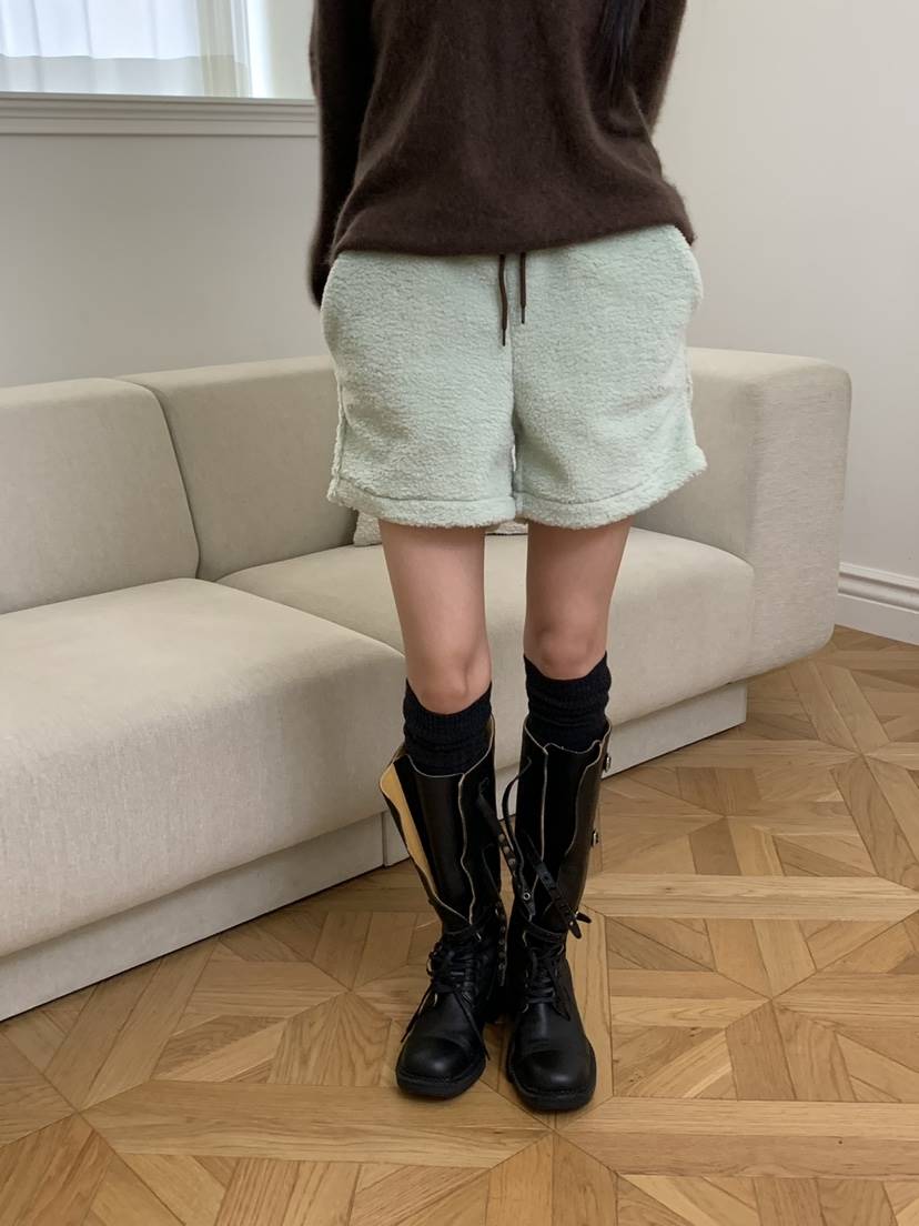 ALOT東大門㊣實拍女士新品25秋冬熱賣推薦真品時尚短褲抓絨A LOT短褲