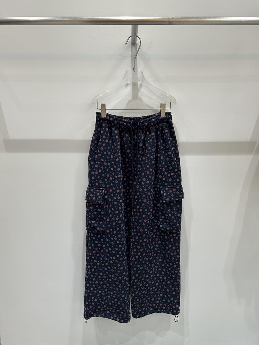 LOOKK東大門㊣實拍女裝新品25秋冬真品推薦熱賣時尚休閑褲花朵LOOKK休閑褲