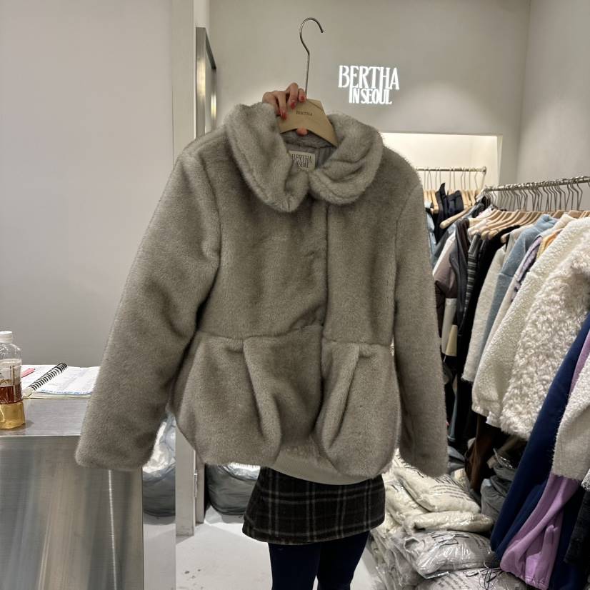 BERTHA東大門㊣直郵女裝新款25秋冬休閑短款大衣荷葉邊貂絨BERTHA短款大衣