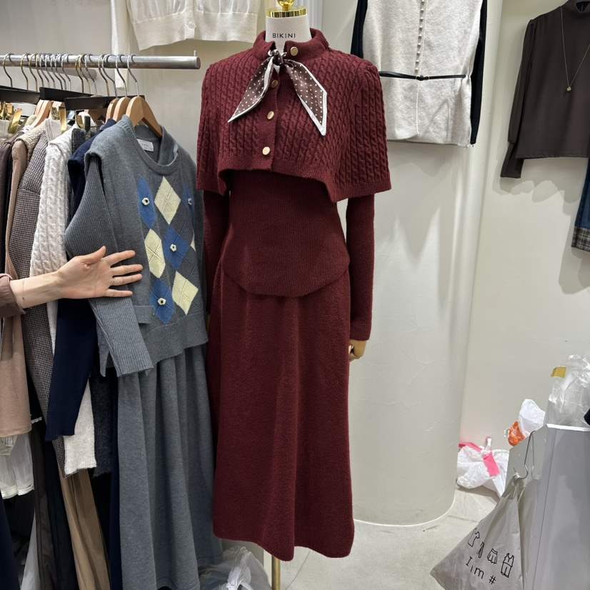 BIKINI東大門㊣代購女裝新品熱賣人氣時尚套裝斗篷套裝圍巾BIKINI套裝