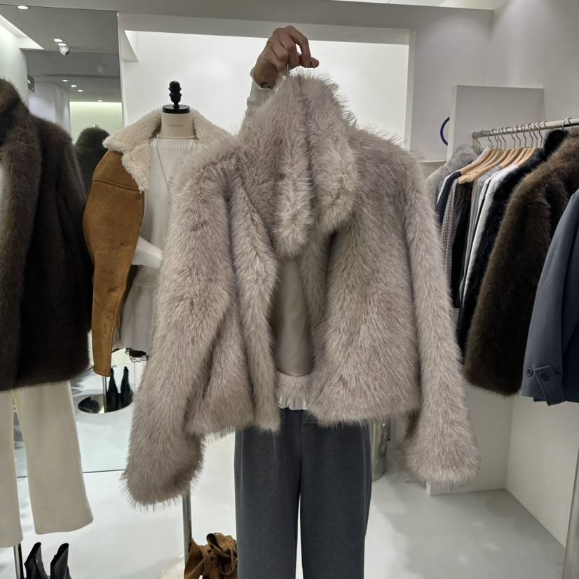 AHOY東大門㊣直郵女裝新品休閑25秋冬人氣職業短款大衣皮草AHOY短款大衣