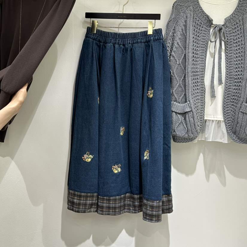 BIKINI韓國代購㊣女裝新款真品熱賣休閑人氣推薦職業長裙刺繡BIKINI長裙