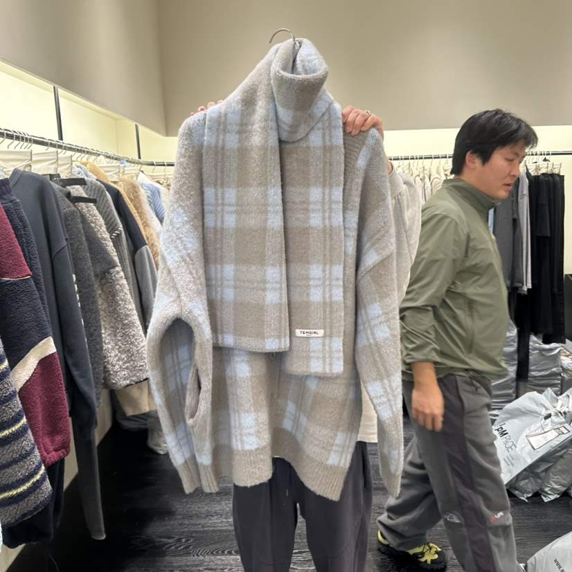 TOMGIRL東大門㊣代購女裝新品時尚推薦人氣短款大衣含圍巾格子TOMGIRL短款大衣