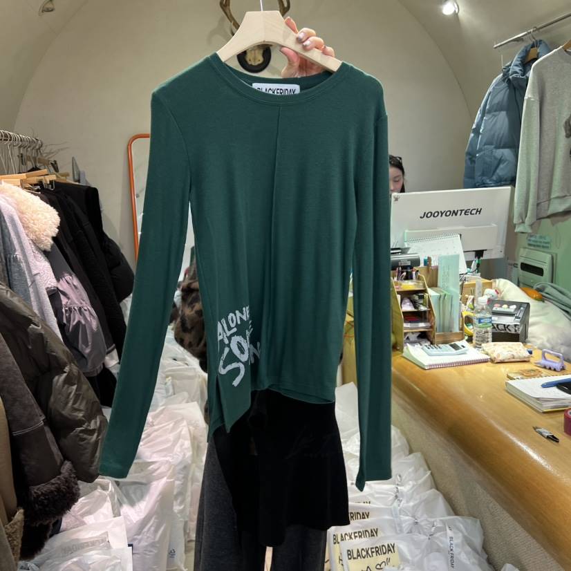 BLACKFRIDAY東大門㊣直郵女裝新款25秋冬時尚推薦真品長袖T恤BLACK FRIDAY長袖T恤