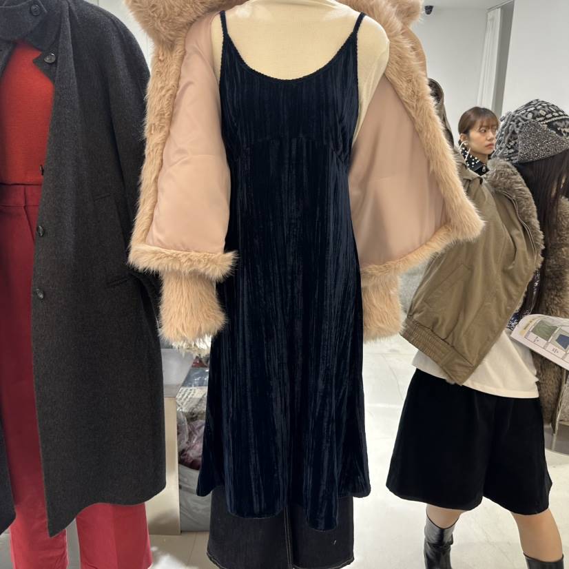 NEROLI 36韓國代購㊣女士新品熱賣時尚推薦連衣裙天鵝絨褶皺NEROLI 36連衣裙