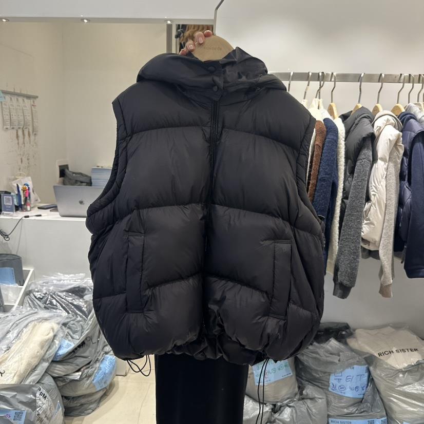 RICH SISTER東大門㊣實拍女裝新品時尚職業推薦人氣馬甲鴨絨RICH SISTER馬甲