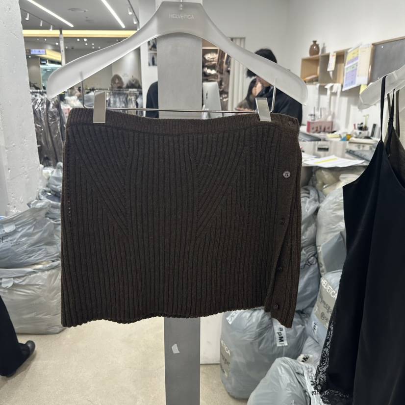 HELVETICA東大門㊣實拍女士新品時尚推薦休閑職業人氣25秋冬短裙HELVETICA短裙