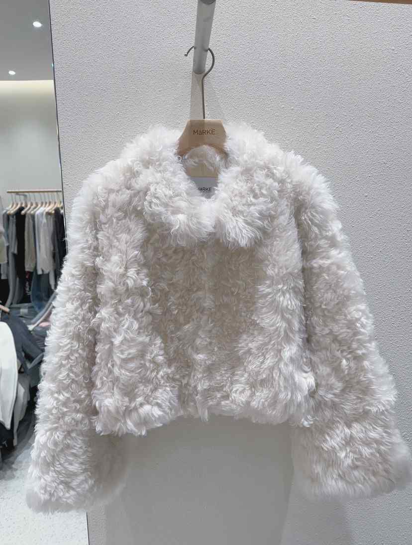 MARKE-P東大門㊣直郵女裝新款休閑熱賣時尚短款大衣真羊皮MARKE-P短款大衣