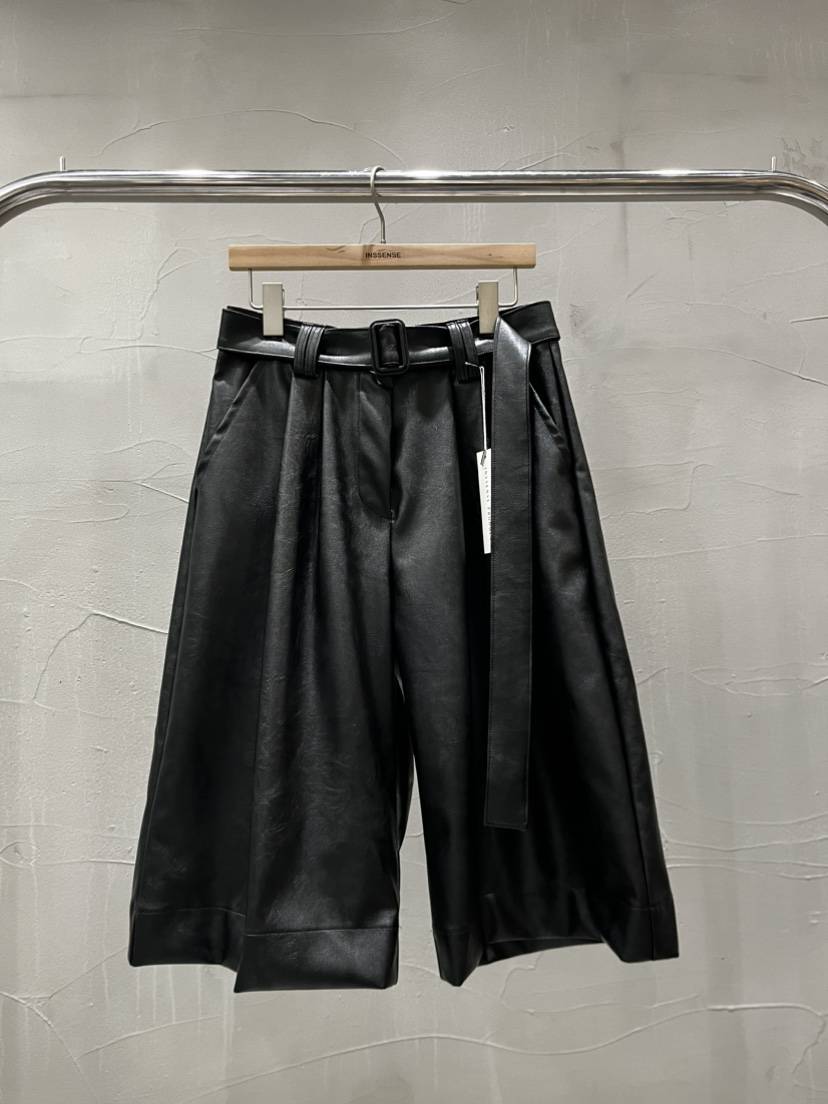 INSSENSE-A東大門㊣代購女士新品推薦時尚熱賣休閑短褲含腰帶INSSENSE-A短褲