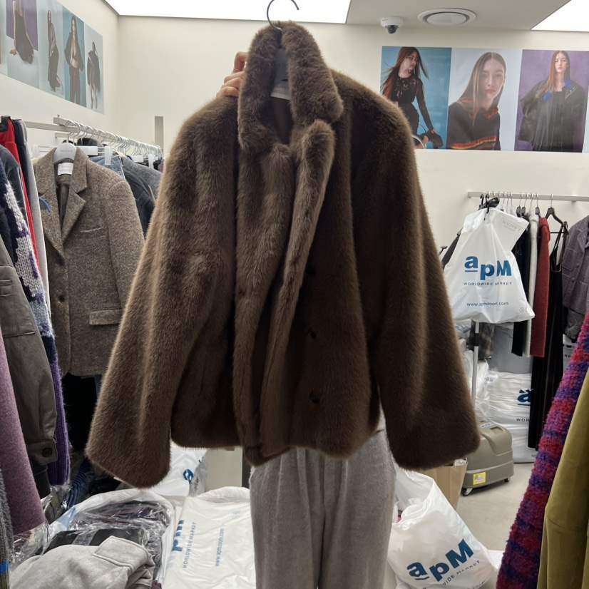 SOLD OUT東大門㊣直郵女士新款休閑時尚推薦短款大衣皮草雙層SOLD OUT短款大衣