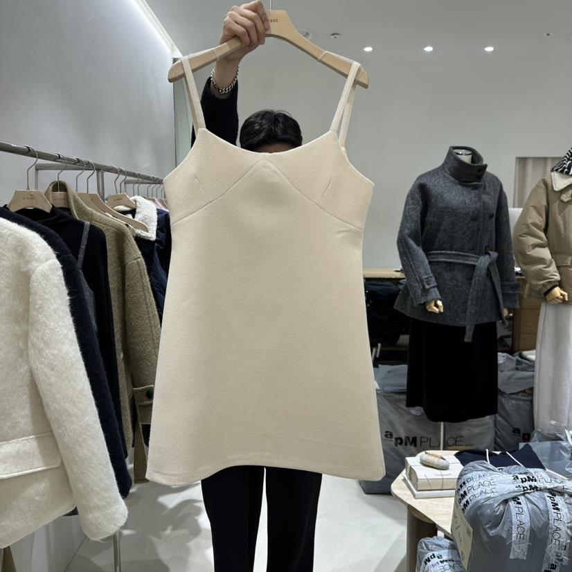 A WANT東大門㊣實拍女裝新款職業熱賣真品人氣連衣裙不含內搭A WANT連衣裙