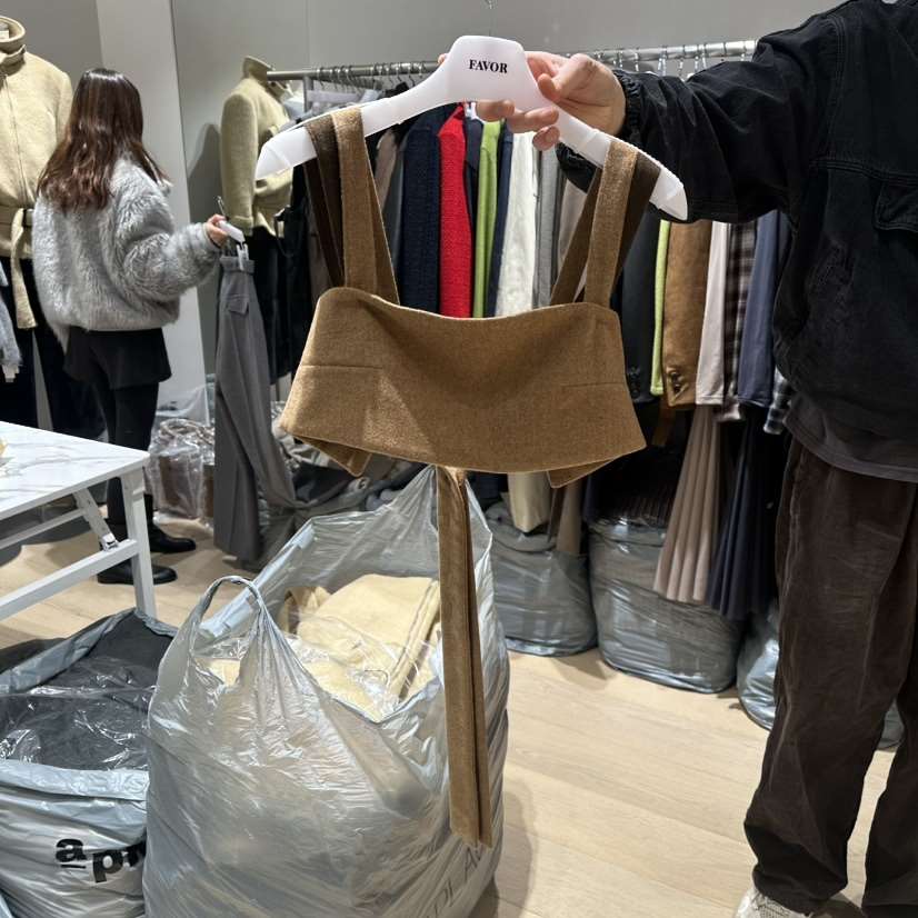 FAVOR-P韓國代購㊣女裝新品25秋冬人氣職業時尚推薦吊帶背心FAVOR-P吊帶/背心