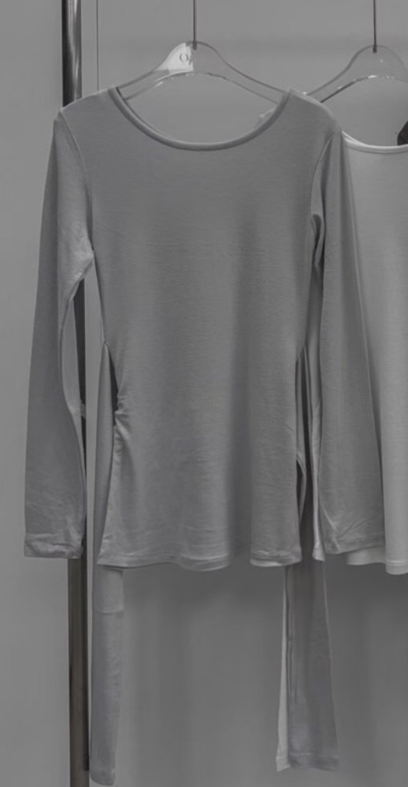 OUTT東大門㊣實拍女士新款25秋冬熱賣職業人氣休閑真品長袖T恤OUTT長袖T恤