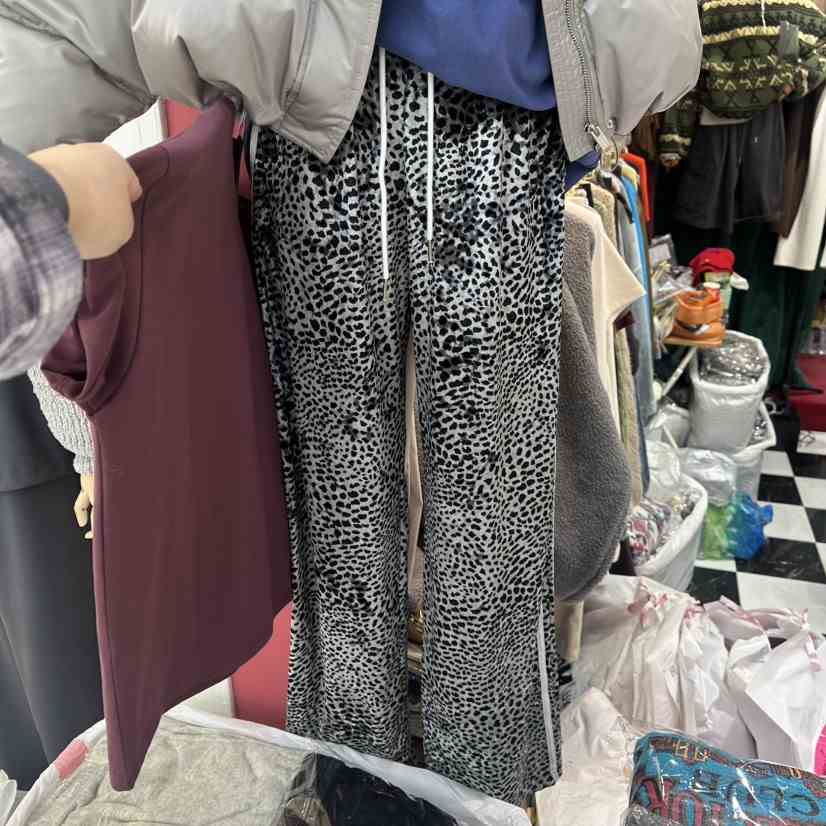 3COLOR東大門㊣直郵女士新品25秋冬休閑褲天鵝絨Three color休閑褲