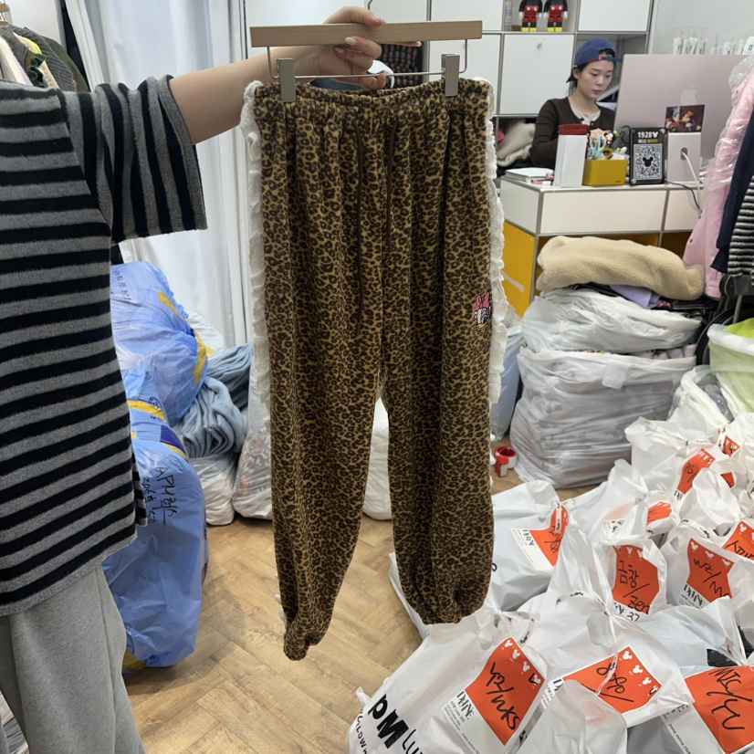 DE LINE東大門㊣實拍女士新品時尚熱賣推薦休閑褲加絨抓絨DE LINE休閑褲