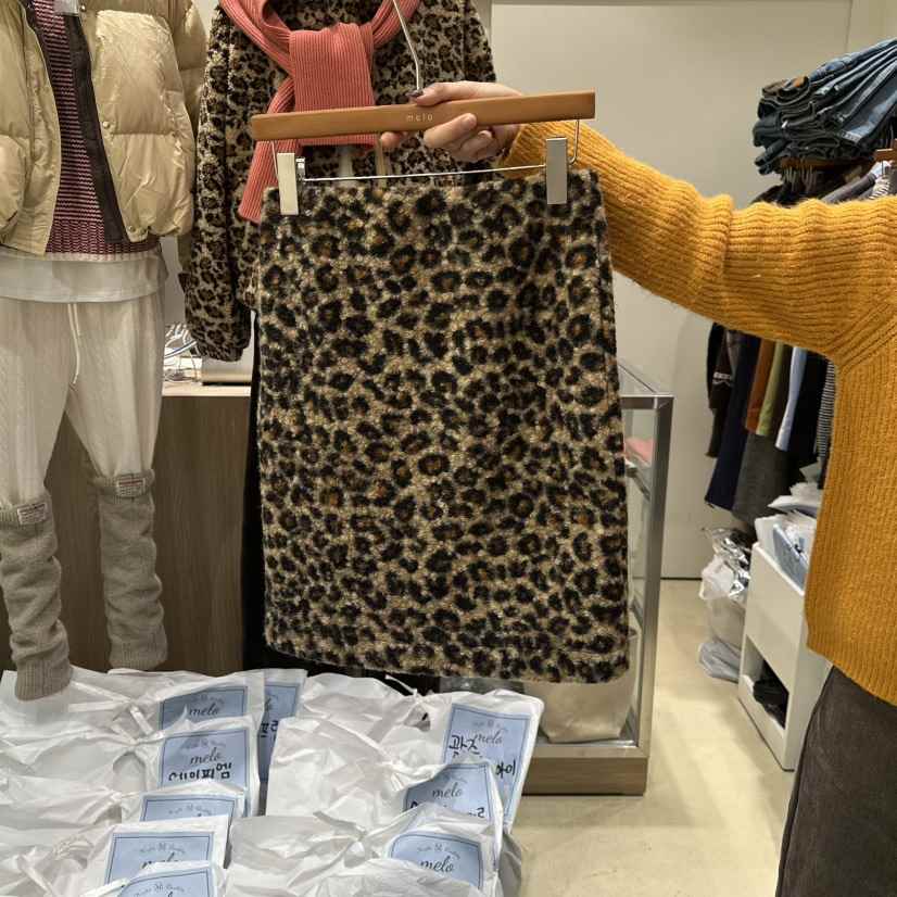 MELO韓國代購㊣女裝新款時尚休閑推薦人氣25秋冬半身裙中短裙MELO半身裙/中短裙