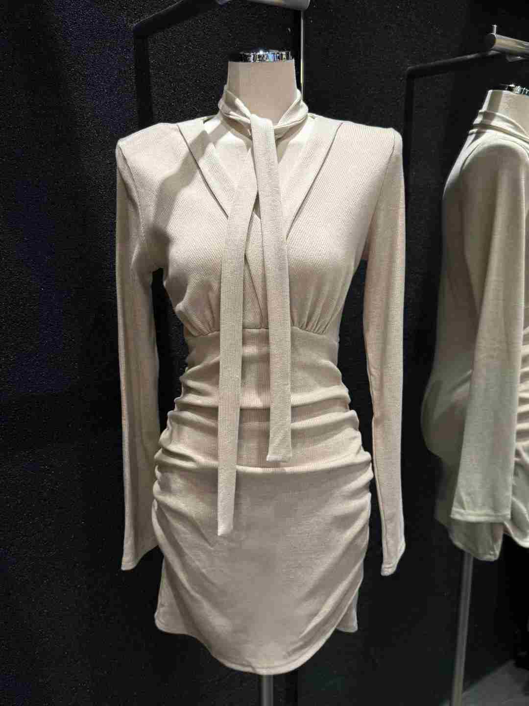 BLUESTAR東大門㊣代購女士新款職業熱賣推薦真品連衣裙含脖帶BLUESTER連衣裙