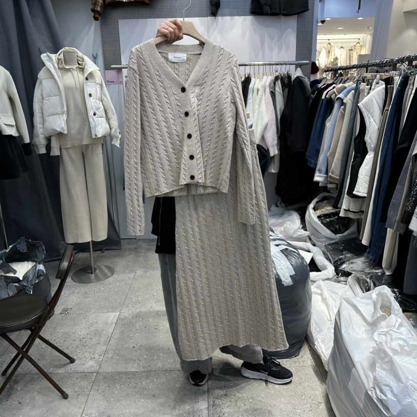 BLOOM韓國代購㊣女士新款時尚職業熱賣真品休閑套裝套裝開衫BLOOM-Q套裝