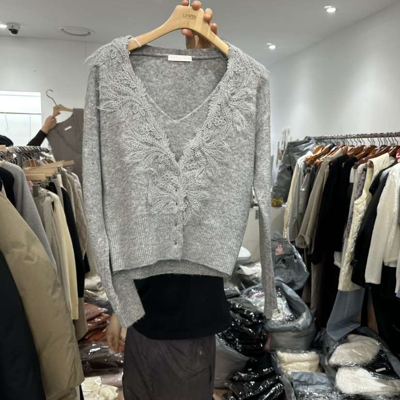 LEWIN韓國代購㊣女裝新款真品推薦休閑針織衫假兩件蕾絲開衫LEWIN針織衫