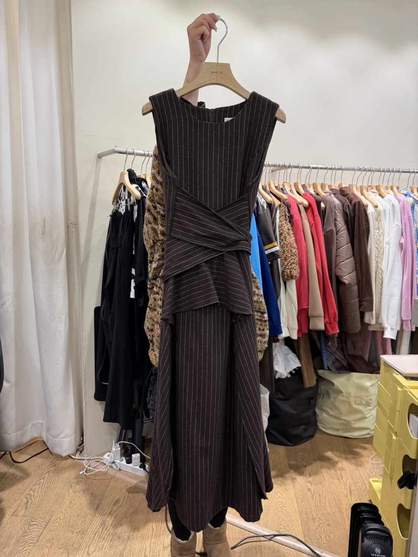 AUVERFIT韓國直郵㊣女士新款人氣熱賣25秋冬時尚職業連衣裙AUVERFIT連衣裙