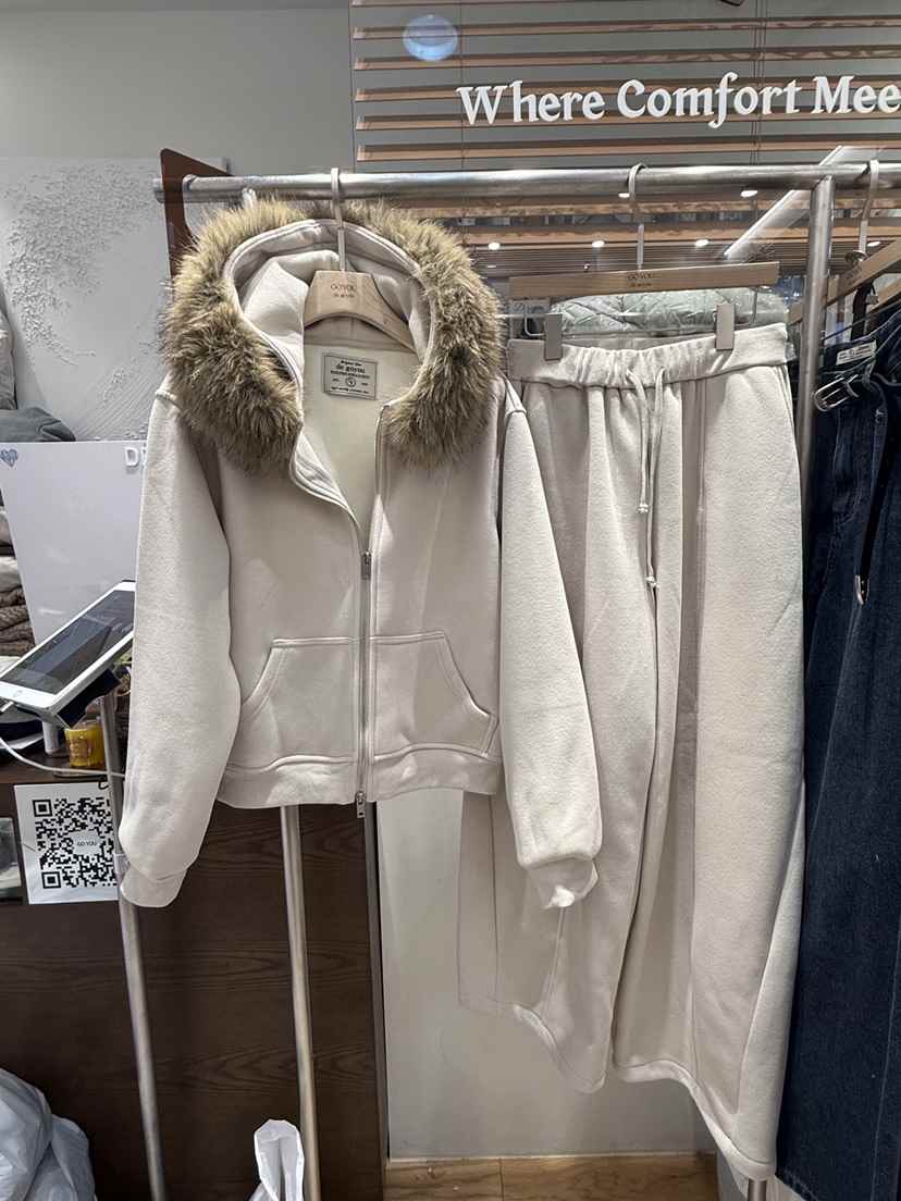 DE GO YOU韓國代購㊣女裝新款時尚休閑25秋冬熱賣套裝拉鏈DE GO YOU套裝