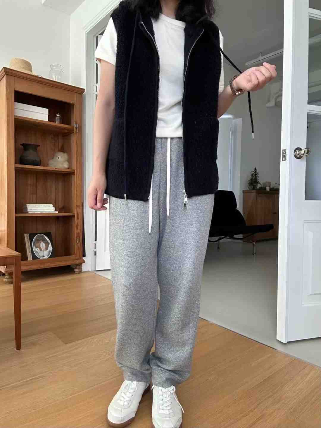 KIND-카인드-OT東大門㊣代購女士新款熱賣職業馬甲羊毛連帽KIND-ot馬甲