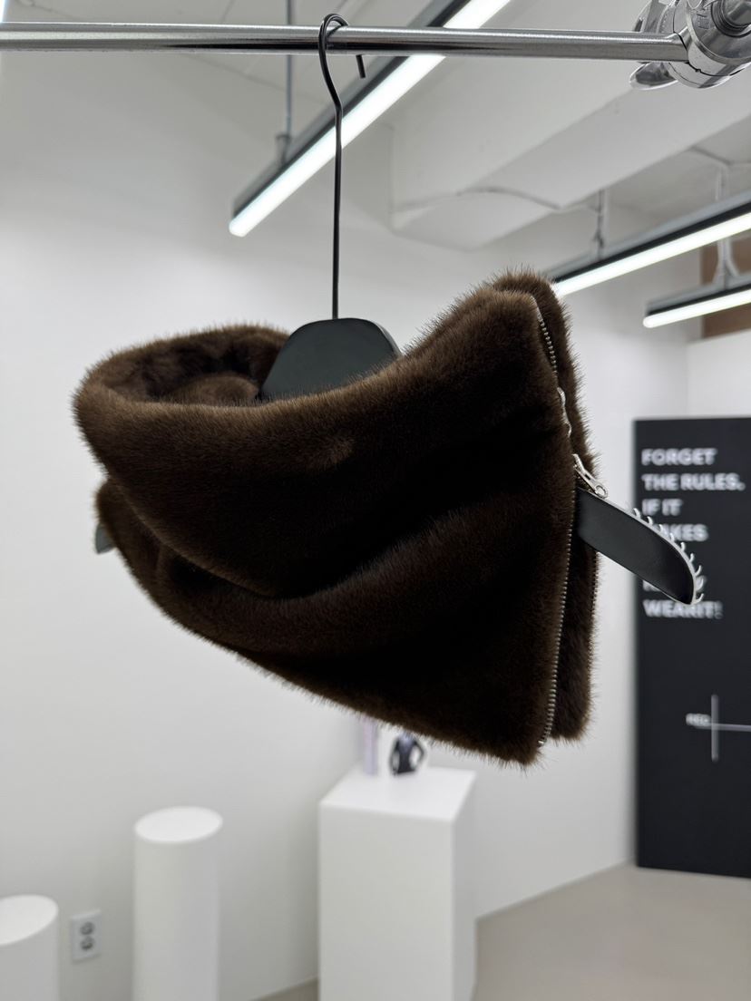 RED-A東大門㊣實拍女裝新品推薦時尚25秋冬圍巾披肩保暖貂皮RED-A圍巾/披肩