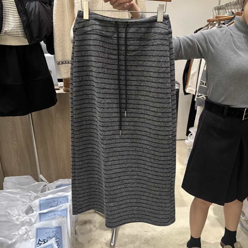 MELO韓國代購㊣女裝新品25秋冬職業熱賣時尚真品休閑長裙加絨MELO長裙