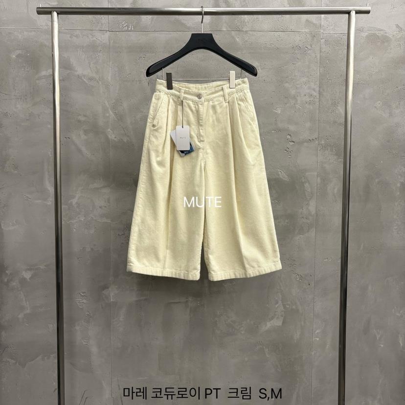 MUTE-P韓國代購㊣女裝新品職業人氣休閑真品時尚短褲燈芯絨MUTE短褲